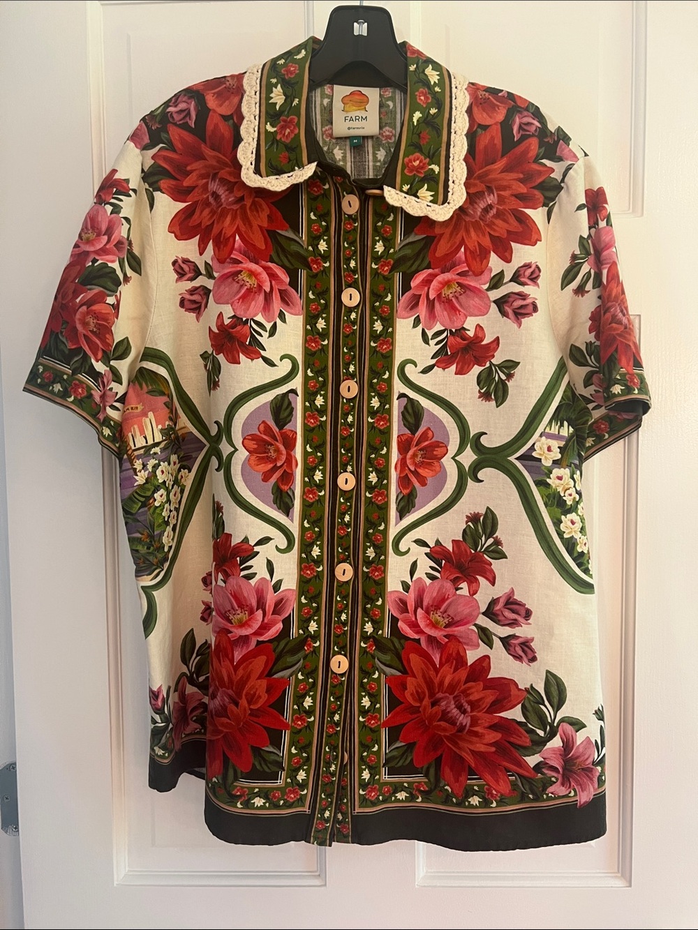 Farm Rio Floral Short Sleeve Blouse Size M